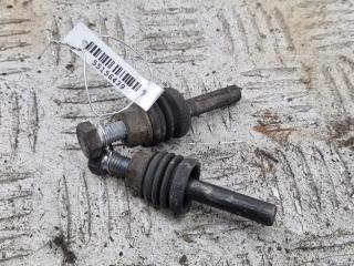 Болт крепления Volkswagen Passat B4 1994, 2.0 л., бензин, МКПП, красный, седан