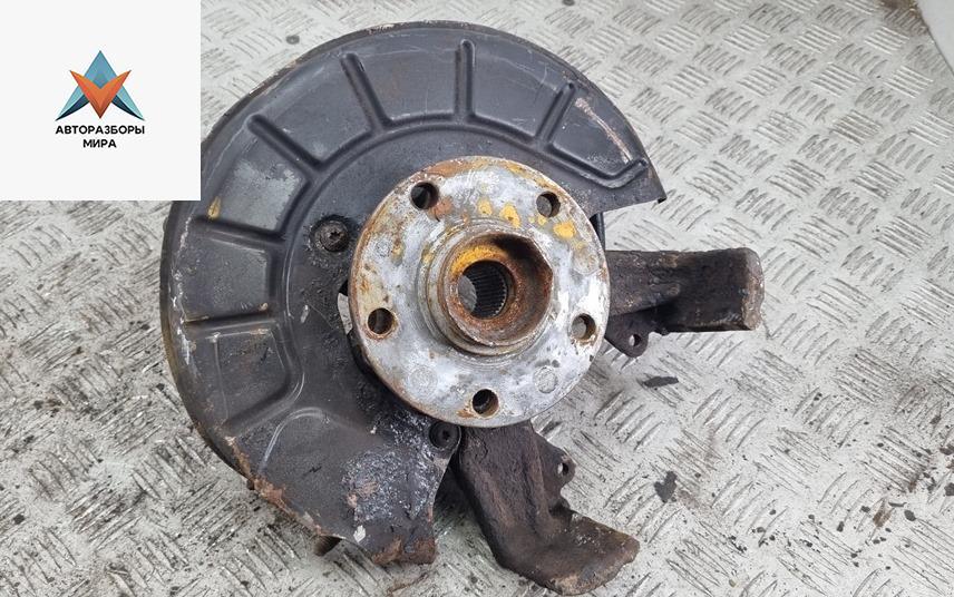 ступица передняя правая Volkswagen Golf 5 поколение 2005, 1.6 л., бензин, МКПП, красный, хетчбэк 5 дв. - фото №1