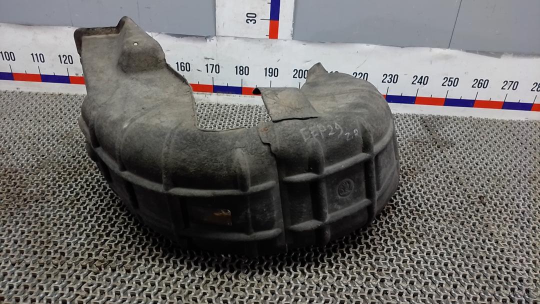 Подкрылок задний правый Skoda Superb 3 поколение 2016, 1.6 л., дизель, МКПП, хетчбэк 5 дв. - фото №1