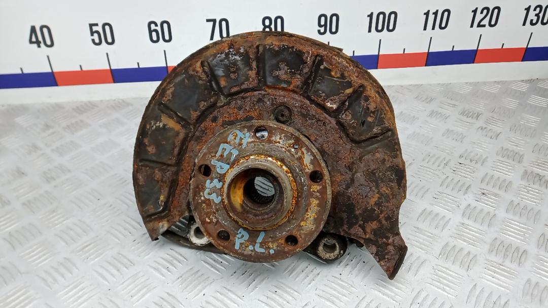 ступица передняя левая Volkswagen Passat B6 2007, 2.0 л., дизель, МКПП, седан - фото №1