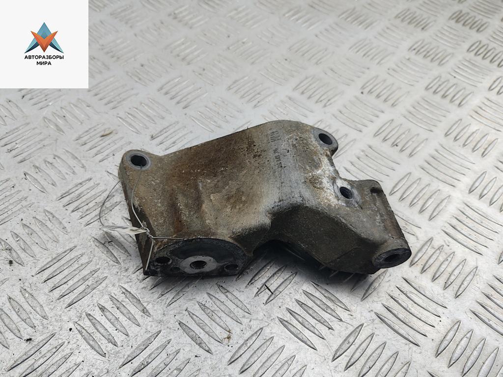кронштейн генератора Opel Zafira 1 поколение (A) 2000, 1.8 л., бензин, МКПП, серый, минивэн, 90571112 - фото №1