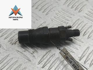 форсунка Volkswagen Transporter T4 1998, 2.4 л., дизель, МКПП, микроавтобус, 068130202