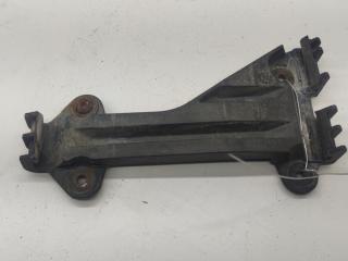 кронштейн переднего бампера Audi A6 4A/C4 1997, 1.8 л., бензин, МКПП, серый, универсал, 4A0807284A