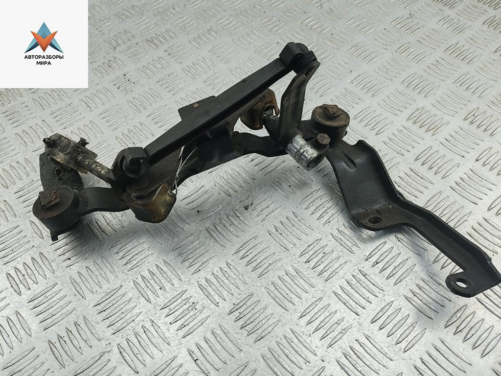 кулиса Opel Vectra B 1995, 1.6 л., бензин, МКПП, красный, седан - фото №1