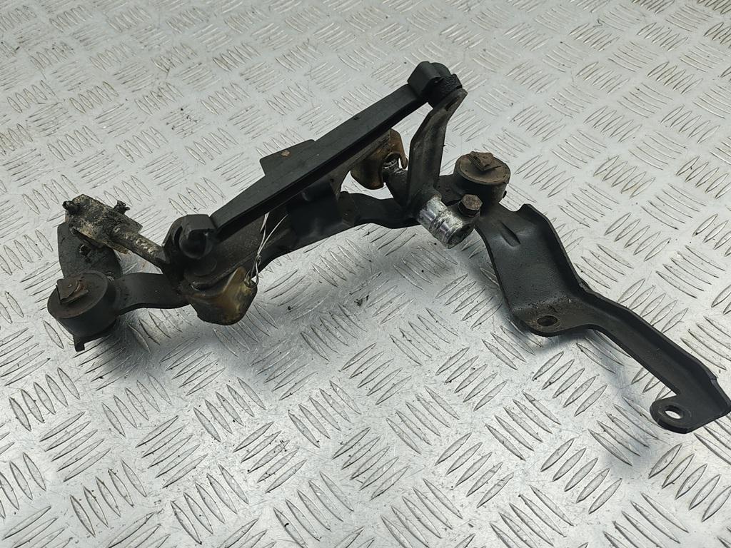 кулиса Opel Vectra B 1995, 1.6 л., бензин, МКПП, красный, седан - фото №1
