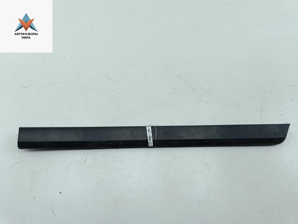 молдинг двери задней левой Volkswagen Passat B6 2008, 2.0 л., дизель, МКПП, чёрный, универсал, 3C0854949A - фото №1