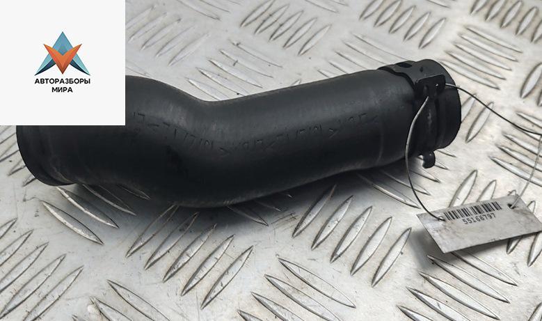 патрубок (трубопровод, шланг) Volkswagen Golf 4 поколение 1999, 1.9 л., дизель, МКПП, белый, универсал - фото №1