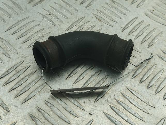патрубок (трубопровод, шланг) Audi A6 C5 2002, 1.8 л., Ti, бензин, АКПП, серый, универсал, 058103493A