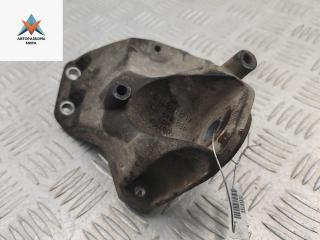 кронштейн КПП Audi A4 B7 2005, 3.0 л., дизель, АКПП, серый, универсал, 8E0399113L