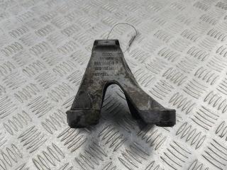 кронштейн двигателя Audi A4 B7 2005, 3.0 л., дизель, АКПП, серый, универсал, 8E0199307AB
