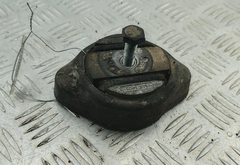 подушка крепления КПП Audi A4 B7 2005, 3.0 л., дизель, АКПП, серый, универсал, 8E0399151AP, 3B0399151