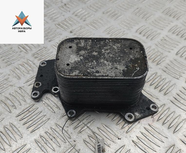 теплообменник масляного фильтра Audi A4 B7 2005, 3.0 л., дизель, АКПП, серый, универсал, 059117021J - фото №1