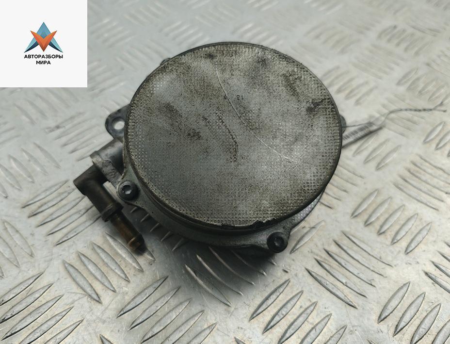 насос вакуумный Audi A4 B7 2005, 3.0 л., дизель, АКПП, серый, универсал, 700906220 - фото №1