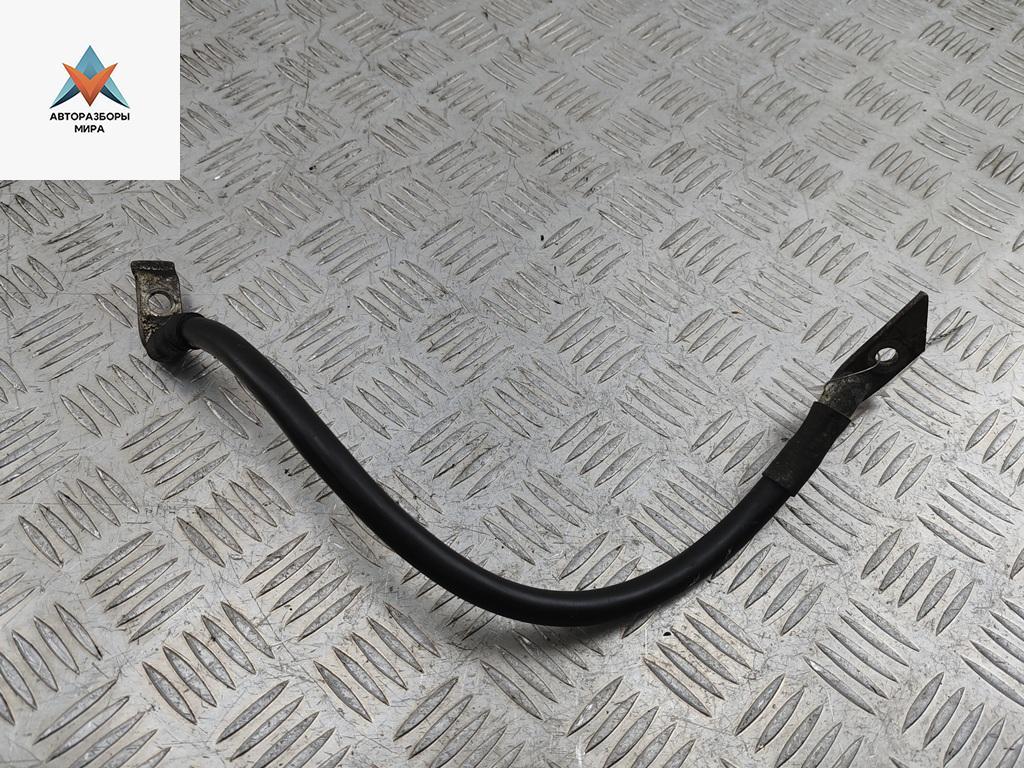 минусовой провод аккумулятора Volkswagen Touareg 1 поколение 2003, 2.5 л., дизель, АКПП, чёрный, внедорожник 5 дв. - фото №1