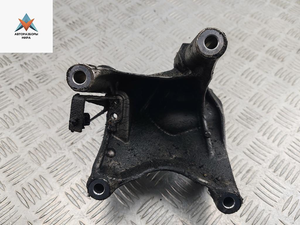 кронштейн двигателя Volkswagen Touareg 1 поколение 2003, 2.5 л., дизель, АКПП, чёрный, внедорожник 5 дв., 070199308A - фото №1