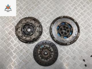 маховик Volkswagen Touran 1 поколение 2005, 2.0 л., дизель, МКПП, чёрный, минивэн