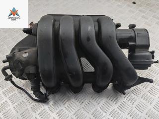 коллектор впускной Volkswagen Passat B6 2006, 2.0 л., бензин, седан, 06F133210P