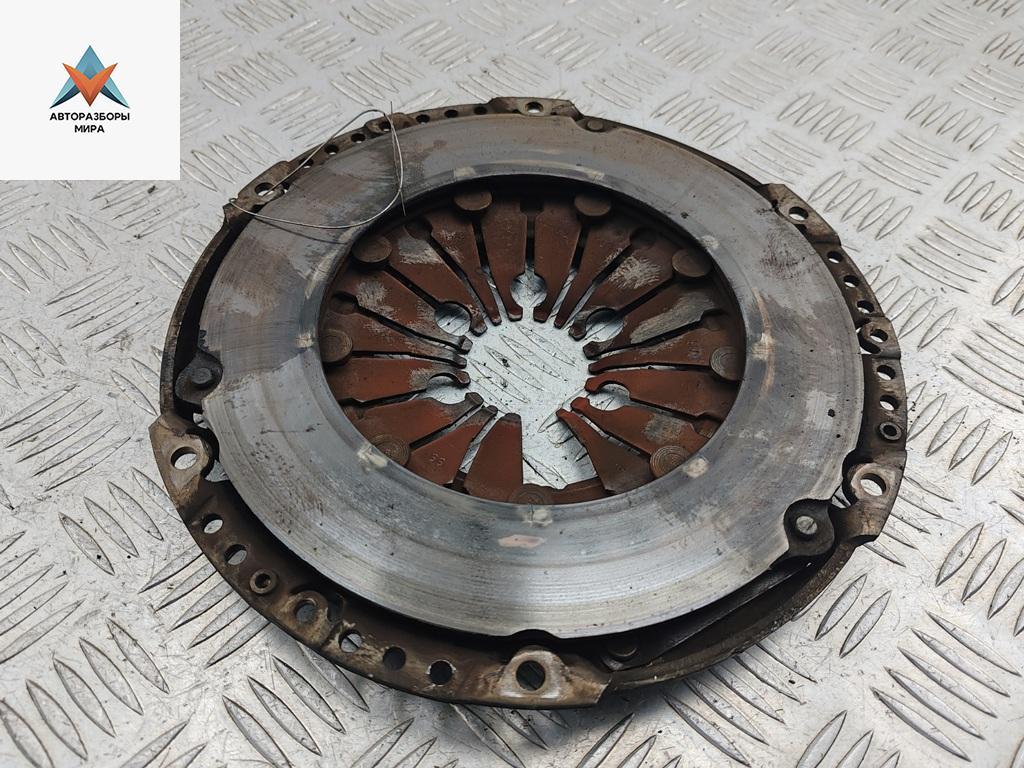 корзина сцепления Volkswagen Golf 4 поколение 1999, 1.9 л., дизель, МКПП, белый, универсал - фото №1