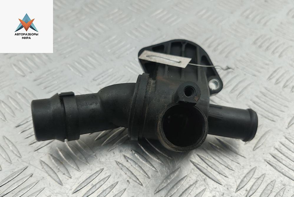 термостат Volkswagen Passat B6 2006, 2.0 л., бензин, МКПП, серый, седан, 06F121111G - фото №1