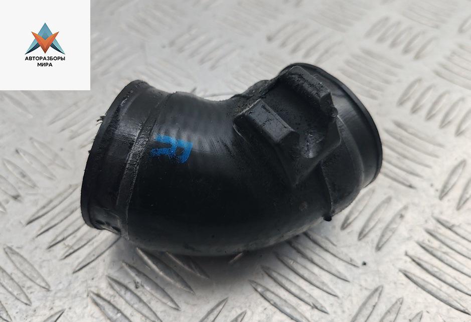 патрубок (трубопровод, шланг) Volkswagen Passat B5 1999, 1.9 л., дизель, МКПП, чёрный, универсал, 8D0145834A - фото №1