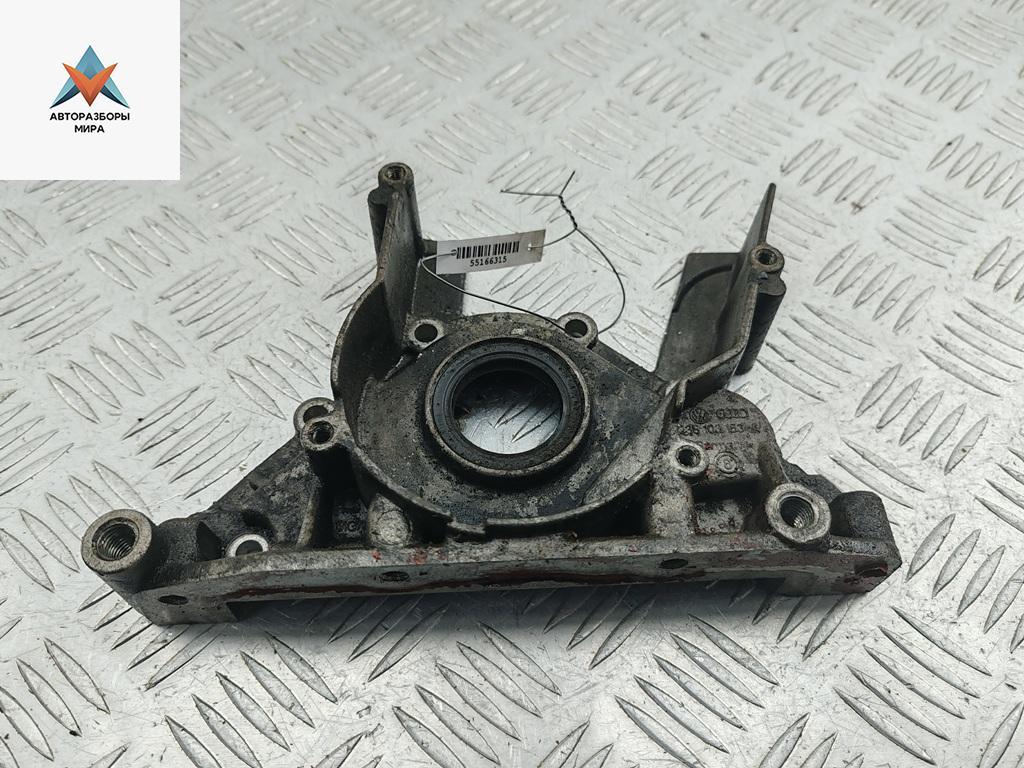 крышка двигателя передняя Volkswagen Passat B5 1998, 1.6 л., бензин, МКПП, чёрный, седан, 038103153A - фото №1