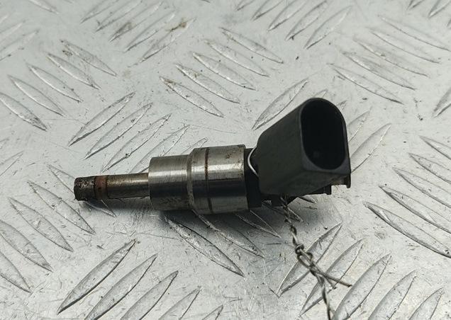 форсунка Volkswagen Passat B6 2006, 2.0 л., бензин, МКПП, серый, седан, 06F906036