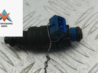 форсунка Volkswagen Passat B5 1999, 1.6 л., бензин, МКПП, синий, универсал, 06B133551C