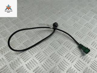 датчик детонации Volkswagen Passat B5 1998, 1.6 л., бензин, МКПП, чёрный, седан, 054905377H