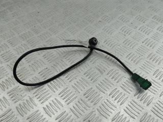 датчик детонации Volkswagen Passat B5 1998, 1.6 л., бензин, МКПП, чёрный, седан, 054905377H
