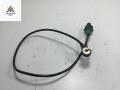 датчик детонации Volkswagen Passat B5 1999, 1.6 л., бензин, МКПП, зелёный, универсал, 054905377H - фото №2