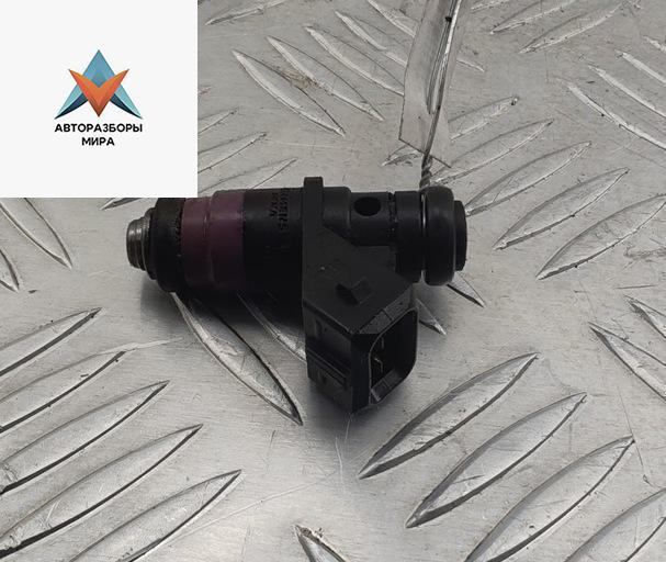 форсунка Renault Megane 2 поколение 2003, 1.6 л., бензин, МКПП, серый, универсал, 8200132259 - фото №1