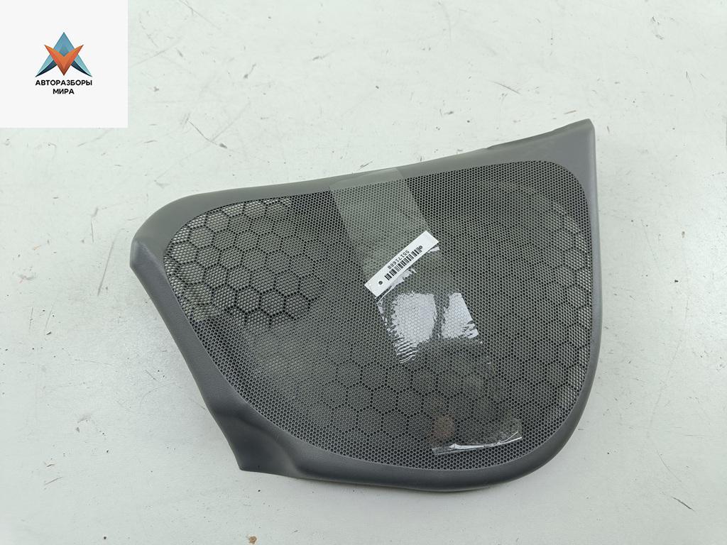 Сетка (решетка) динамика Opel Vectra B 1995, 1.6 л., бензин, МКПП, красный, седан - фото №1