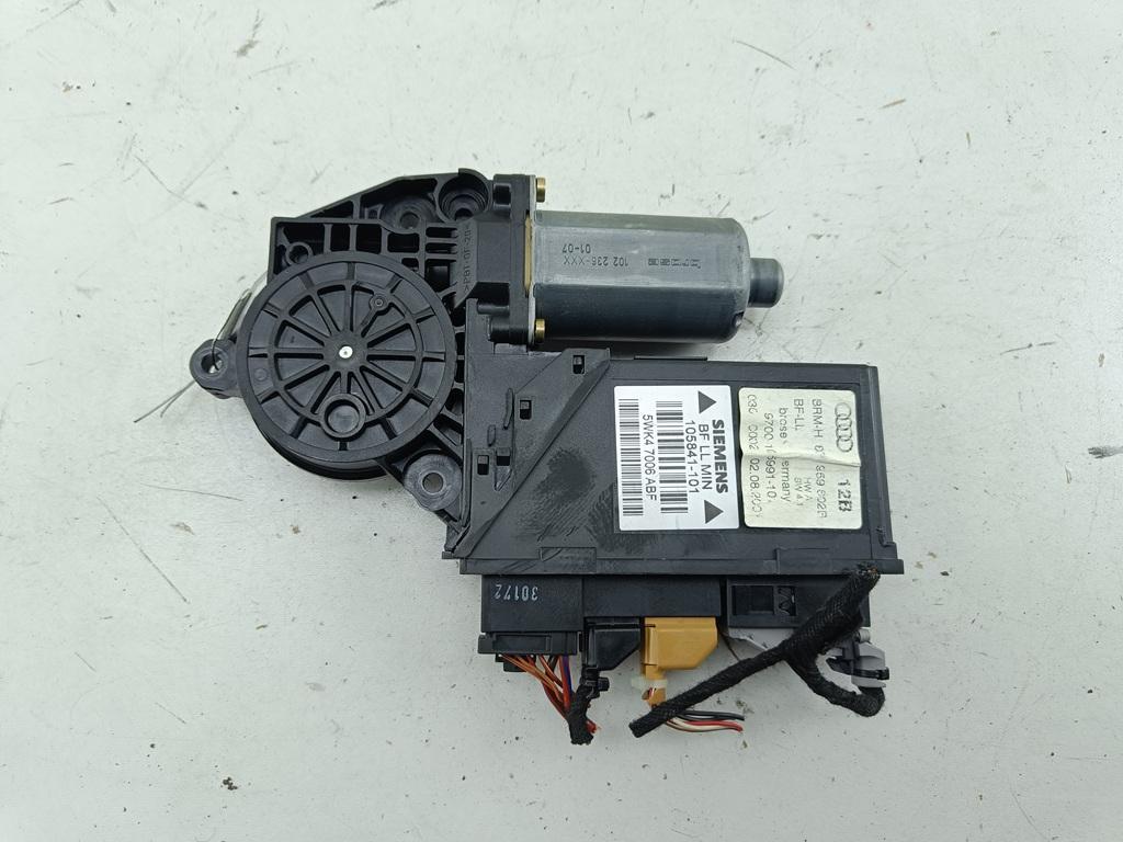 моторчик стеклоподъемника передний правый Audi A4 B6 2001, 1.8 л., Ti, бензин, МКПП, чёрный, седан, 5WK47006ABF