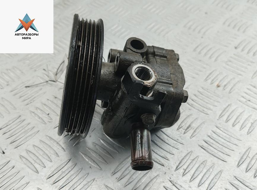 Насос гидроусилителя руля Kia Carnival VQ 2005, 2.9 л., дизель, МКПП, чёрный, минивэн, 5605C017 - фото №1