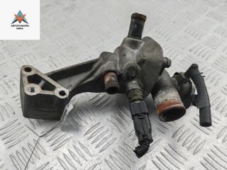 корпус термостата Kia Carnival VQ 2005, 2.9 л., дизель, МКПП, чёрный, минивэн