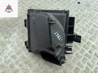 корпус воздушного фильтра Volkswagen Passat B5 [рестайлинг] 2002, 2.8 л., бензин, МКПП, зелёный, седан