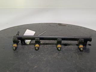 топливная рампа Renault Clio 2 поколение [2-й рестайлинг] 2003, цвет, 8200139674