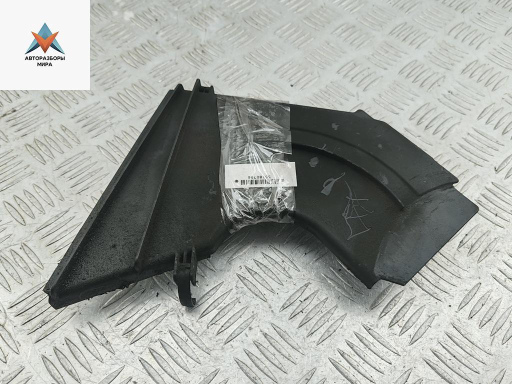 защита (кожух) ремня ГРМ Audi A6 4B/C5 1997, 2.4 л., бензин, МКПП, синий, седан, 078109123AD - фото №1