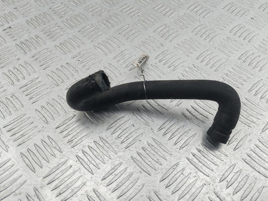 патрубок (трубопровод, шланг) Audi A4 B5 1995, 1.8 л., бензин, МКПП, зелёный, седан, 058121058A