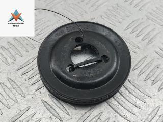 шкив помпы Audi A4 B5 1995, 1.8 л., бензин, МКПП, зелёный, седан, 058121031C