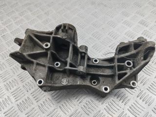 кронштейн генератора Audi A4 B5 1995, 1.8 л., бензин, МКПП, зелёный, седан, 058145523B