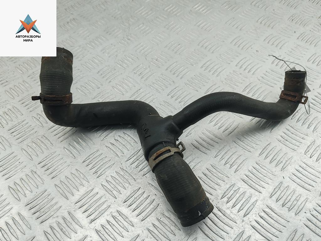 патрубок радиатора Ford Focus 1 поколение 1999, 1.8 л., бензин, 98AB8B273BG - фото №1