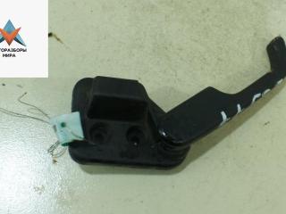 ручка открывания капота Volkswagen Polo 3 поколение 1999, 1.4 л., бензин, МКПП, чёрный, хетчбэк 5 дв.