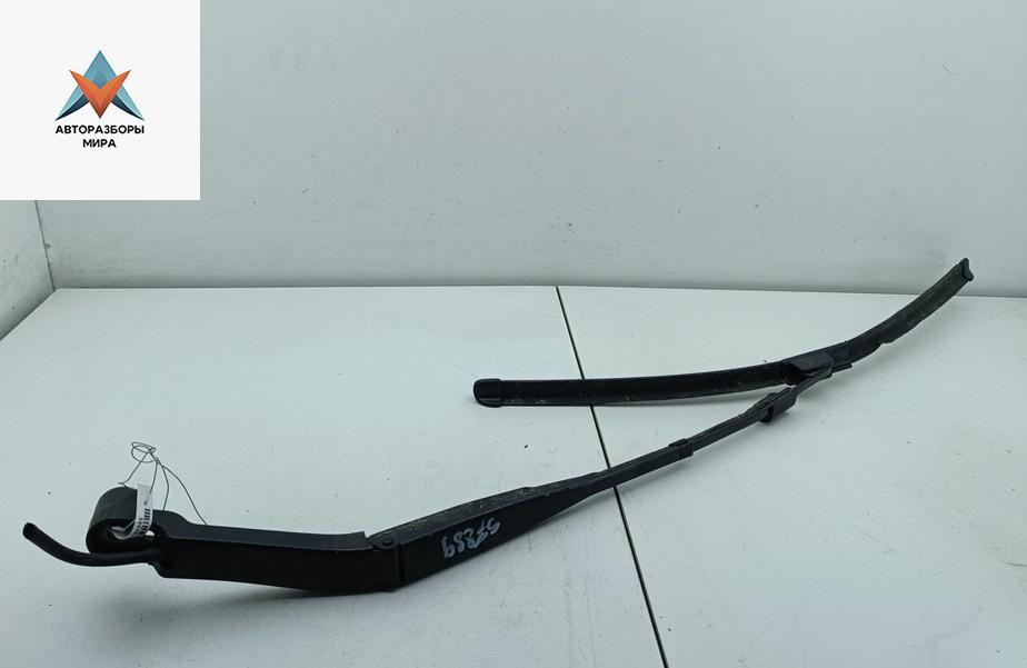 Щеткодержатель (поводок стеклоочистителя) передний Mazda 3 BP 2019, 2.0 л., гибрид, МКПП, чёрный, хетчбэк 5 дв. - фото №1