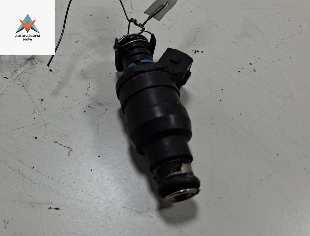 форсунка BMW 3 серия E36 1994, 1.6 л., бензин, МКПП, чёрный, хетчбэк 3 дв., 1731357 - фото №1