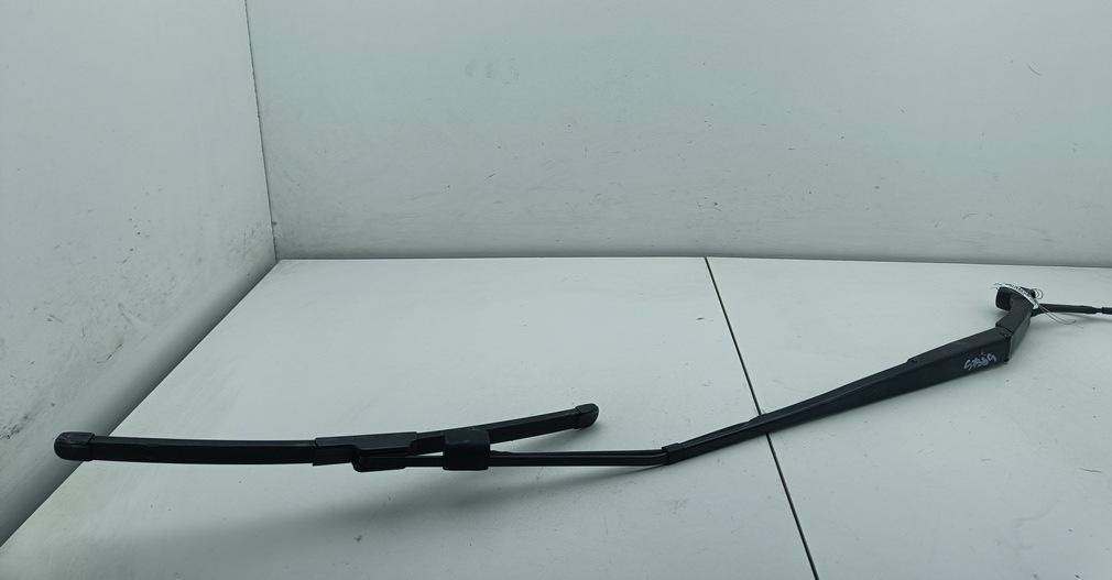 Щеткодержатель (поводок стеклоочистителя) передний Mazda 3 Bp 2019, 2.0 л., гибрид, МКПП, чёрный, хетчбэк 5 дв.