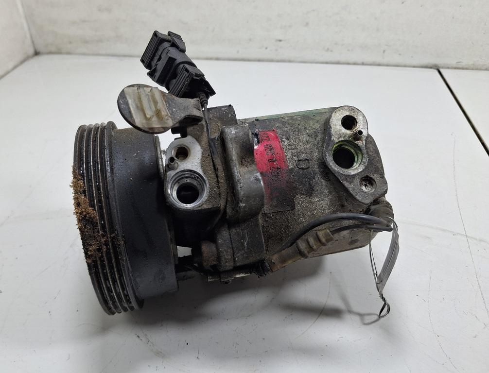 компрессор кондиционера BMW 3 серия E36 1994, 1.6 л., бензин, 8390228 - фото №1