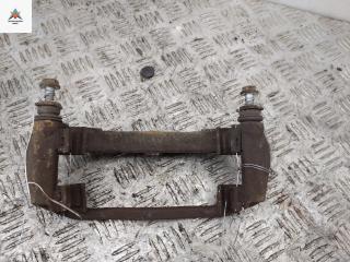 скоба суппорта Mercedes-Benz Vito-2 / Viano W639 2005, 2.2 л., дизель, МКПП, белый, микроавтобус