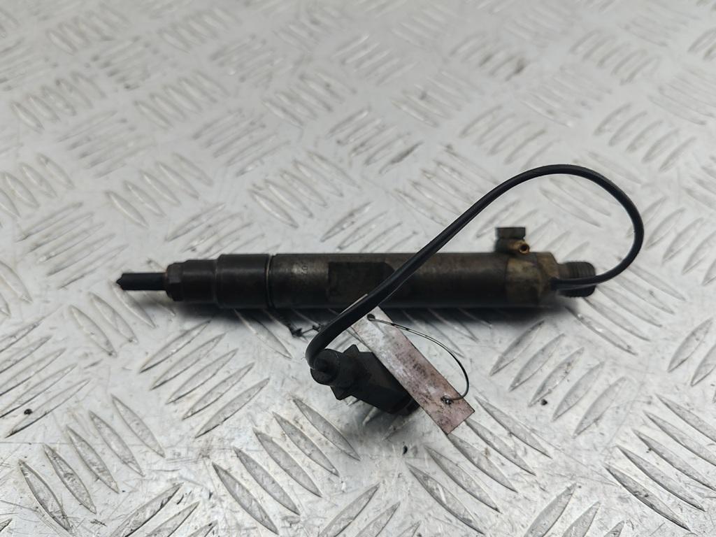 форсунка Volkswagen Passat B5 1999, 1.9 л., дизель, МКПП, синий, универсал, 028130202H