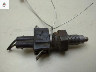 Датчик включения заднего хода (лягушка) Volkswagen Transporter T4 1998, 2.4 л., дизель, МКПП, микроавтобус